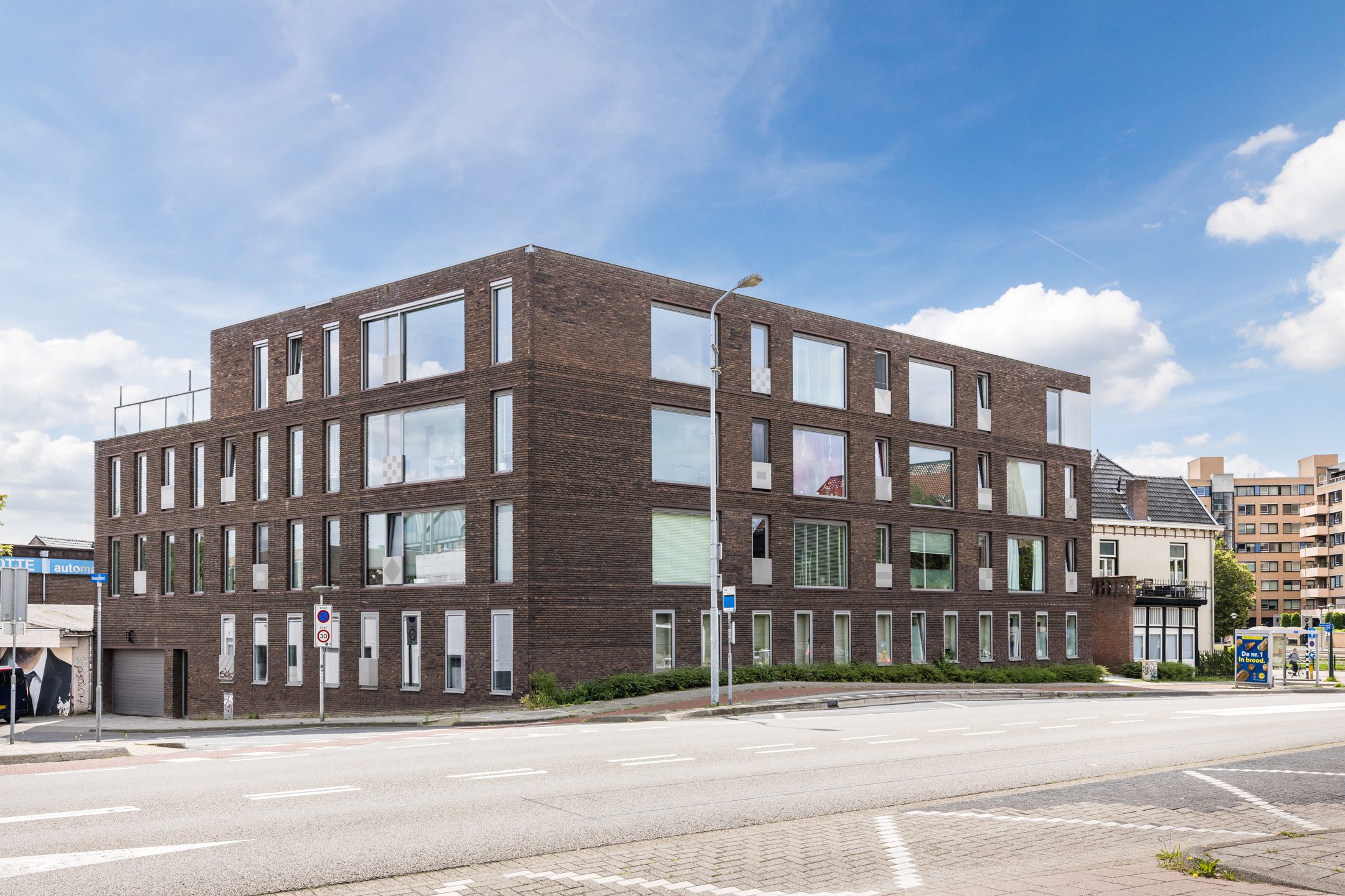 Eindhoven – Kanaaldijk-Zuid 49