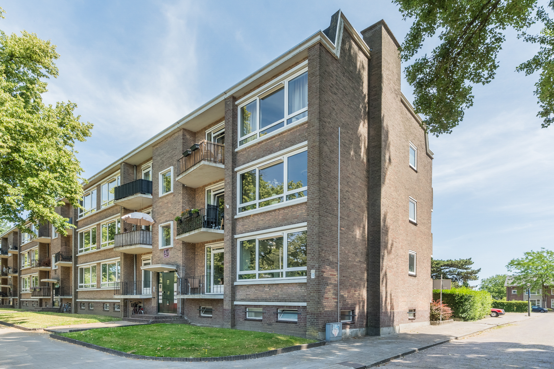 Eindhoven – Karel de Grotelaan 95