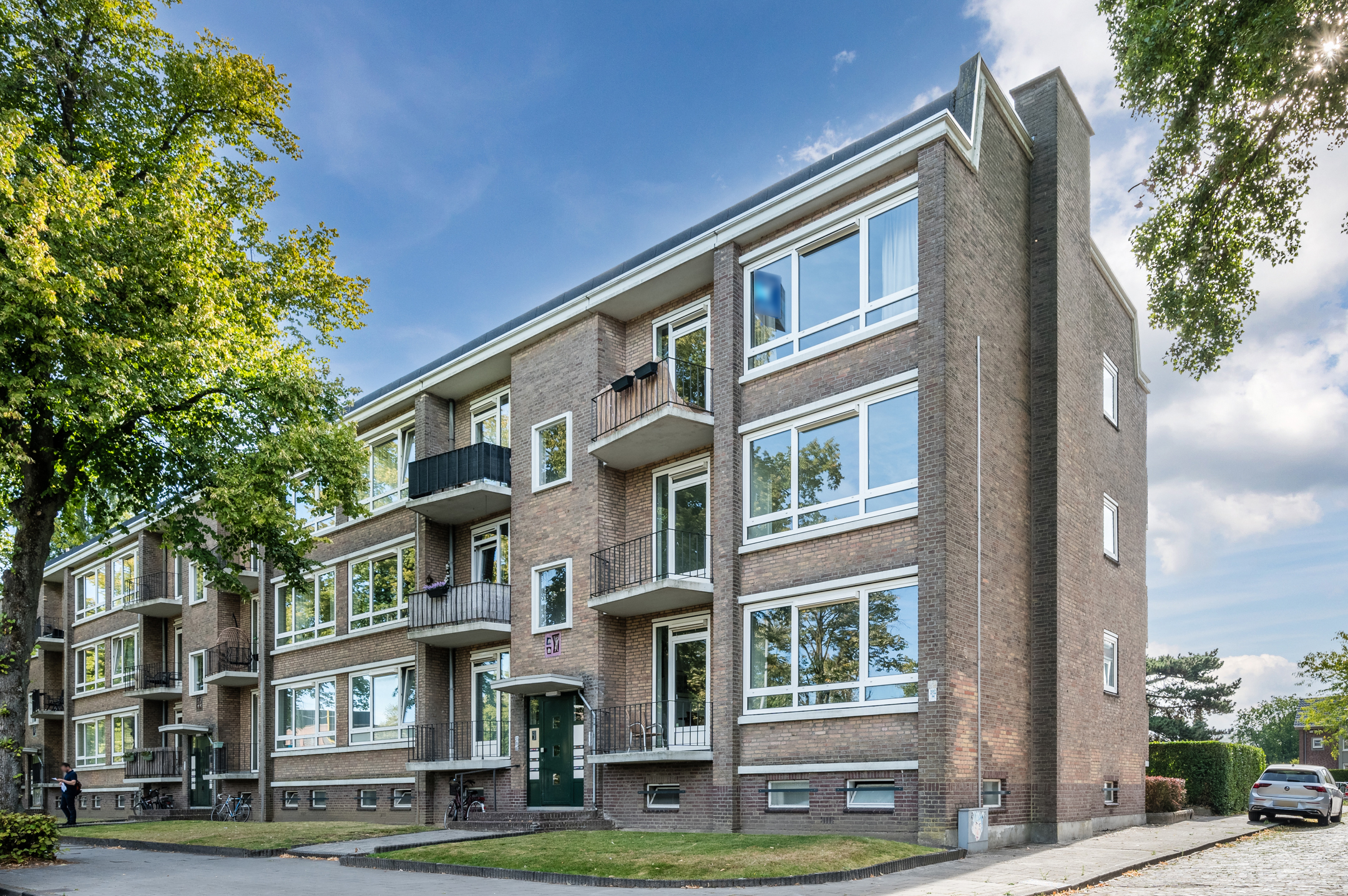 Eindhoven – Karel de Grotelaan 91
